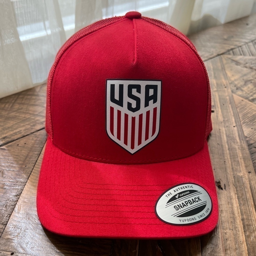 USA national soccer team, red hat